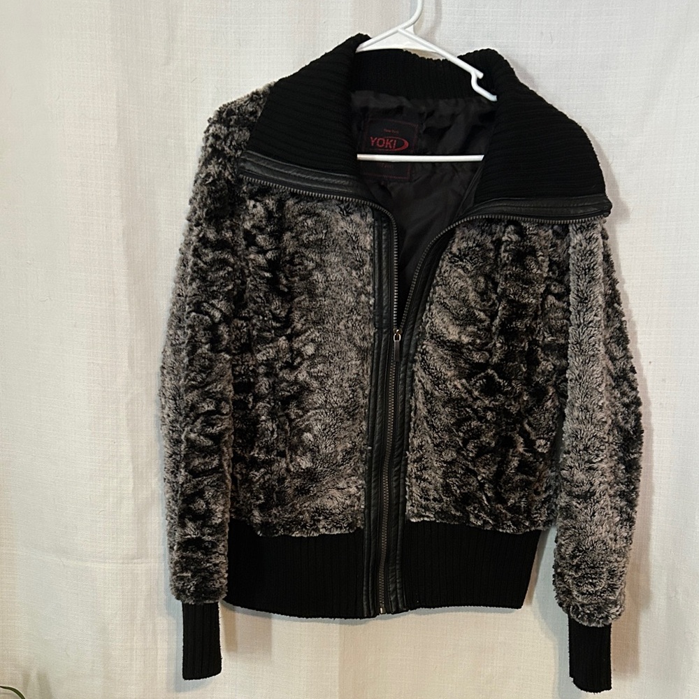 Yoki Women's Black and Gray Faux Fur Jacket
